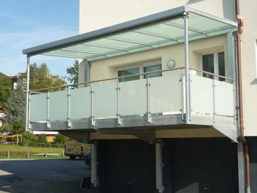 Fuchs & Fuchs Metallbau und Stahlbau AG - Balkon mit Glasdach